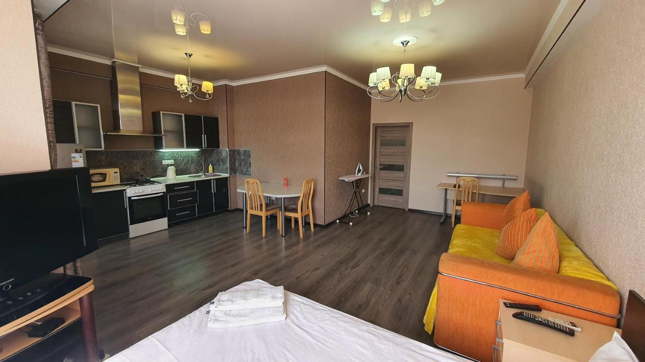 Orange Apartment With Panoramic View Bişkek Dış mekan fotoğraf